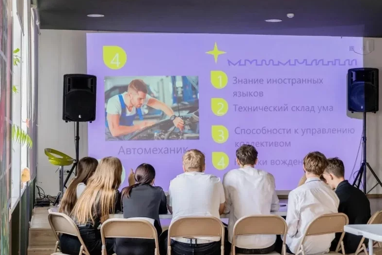 Центр поддержки молодежных инициатив за работой