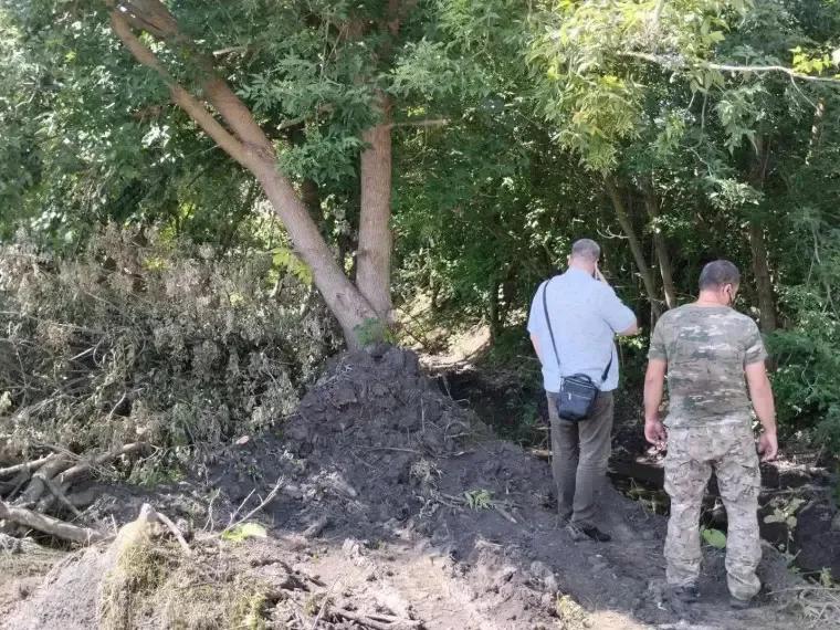 В Сеймском округе Курска проверили расчистку водоотводной канавы на улице Городская