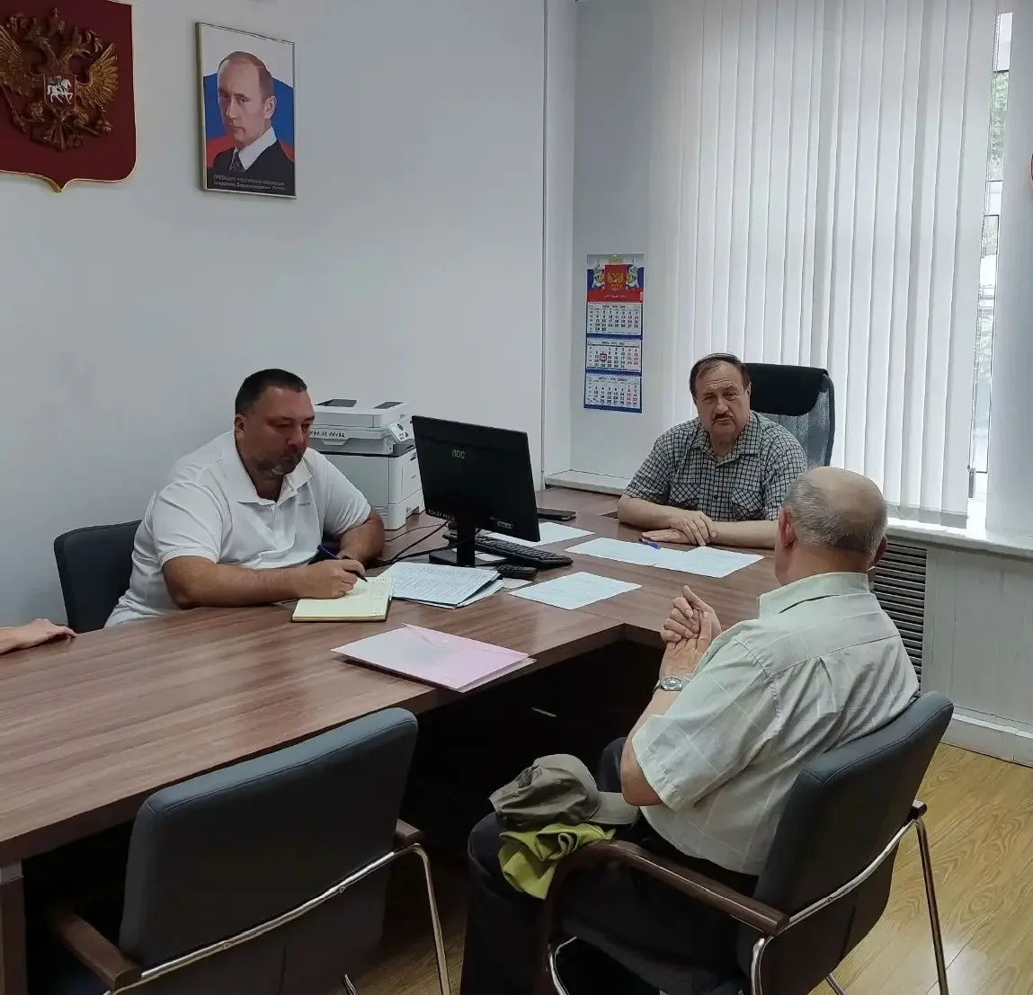 Курские депутаты отрабатывают обращения жителей: автолавки, ЖКХ, сертификат для ветерана