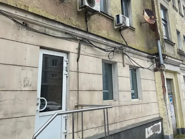 На улице Дзержинского в Курске нашли нарушения в содержании фасадов