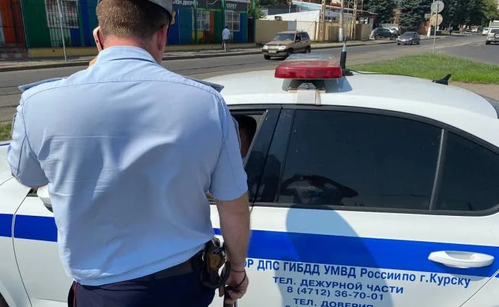 В Льговском районе суд оштрафовал водителя за незаконную тонировку