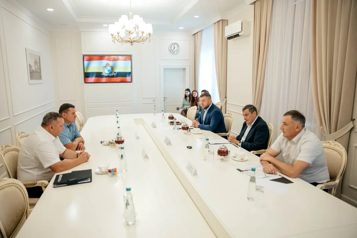 Глава Курской области обсудил результаты «Школы мэров» с главами районов