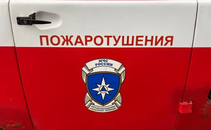 Пожарные Курской области успешно справляются с возгораниями мусора и травы