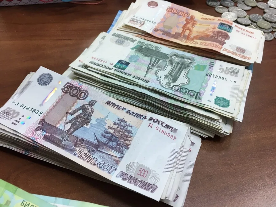 Преподаватель колледжа в Дмитриеве предстанет перед судом за взятки от студентов