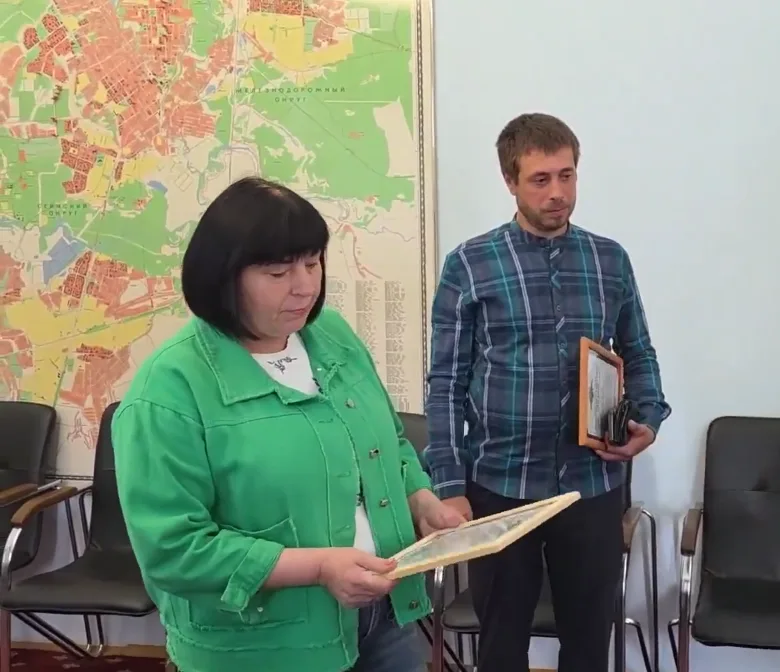 Двух курян наградили за мужество в экстремальных ситуациях