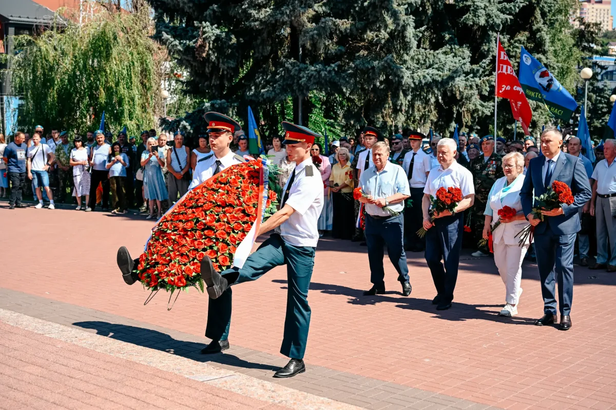 Депутаты Курской областной Думы продолжают работу в выходные дни
