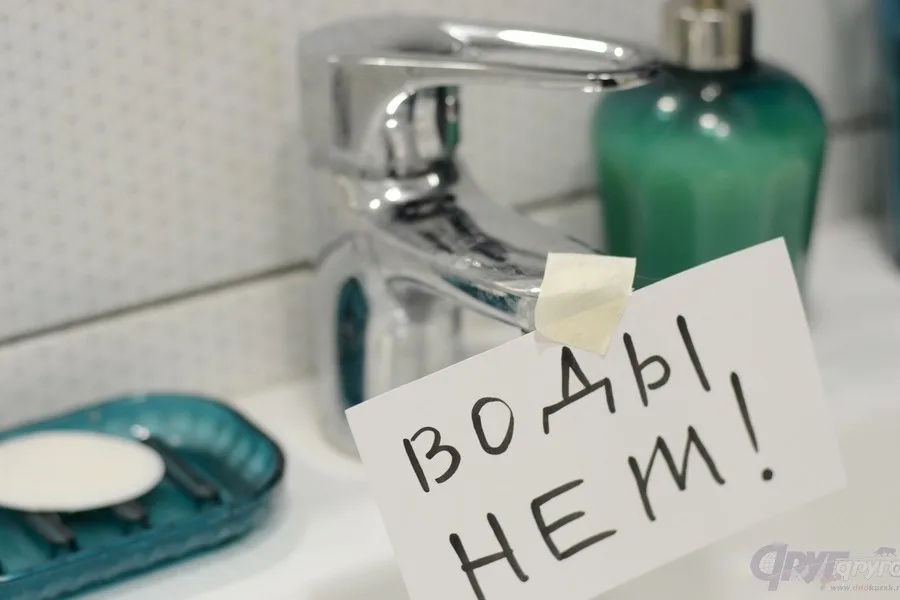 График восстановления горячего водоснабжения в Курске с указанием сроков для разных улиц.