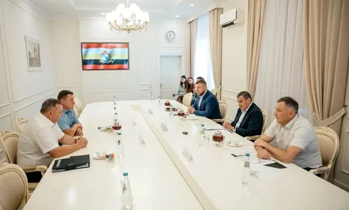 Губернатор Курской области встретился с главами районов после обучения в «Школе мэров»