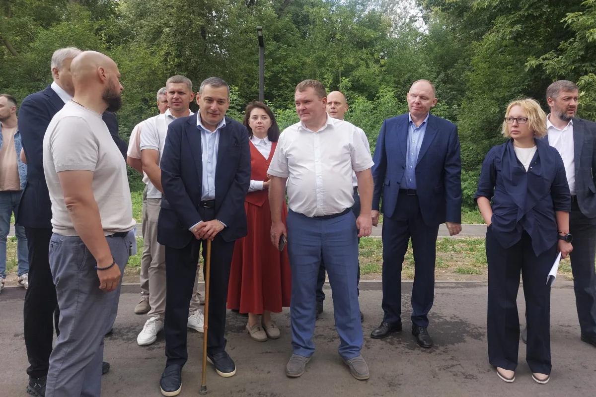 Губернатор Курской области требует ускорить строительство бегового центра на Боевке