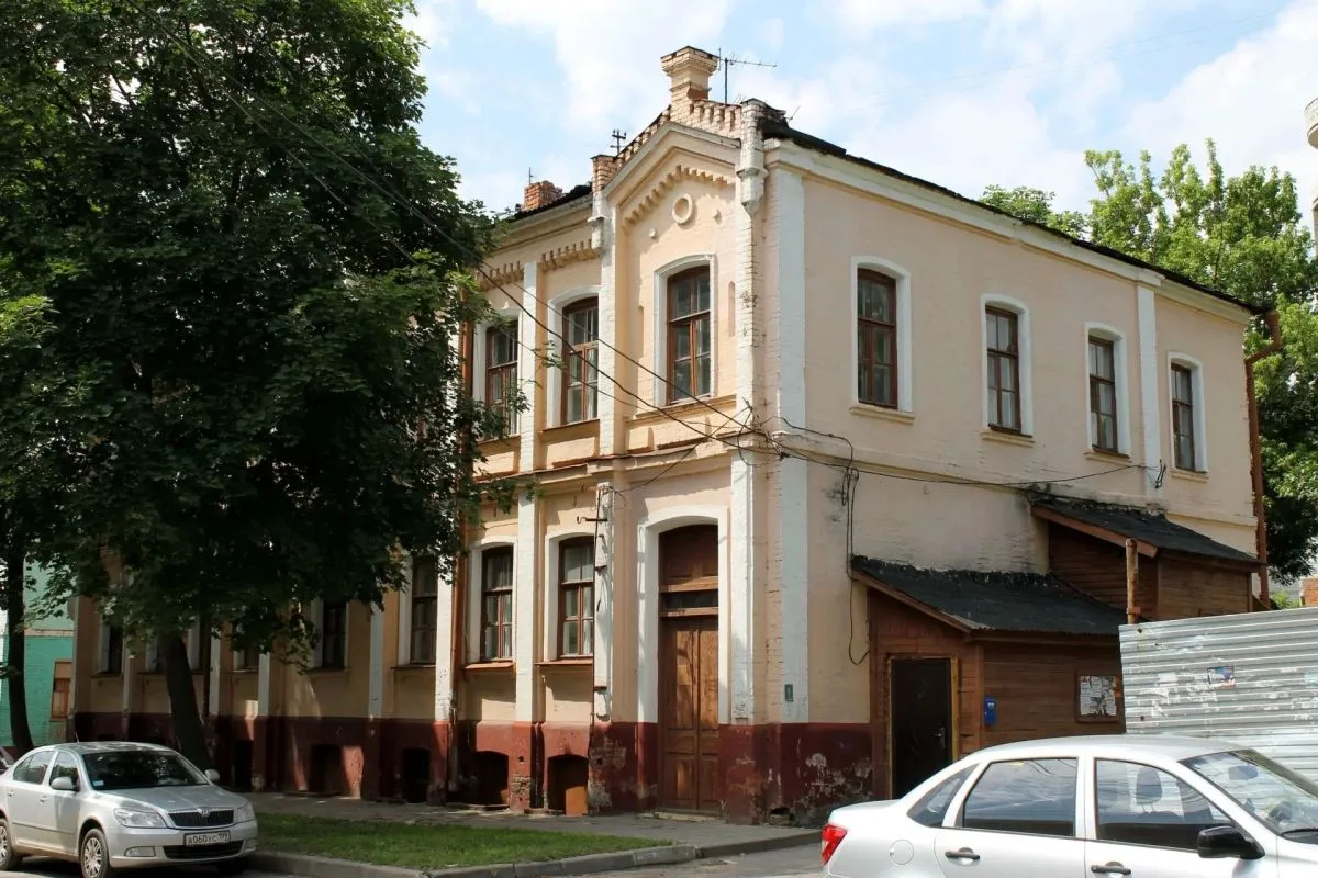 В Курске открылась выставка о жизни и творчестве Льва Толстого