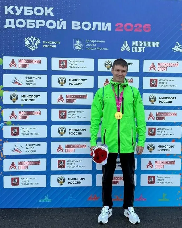 Курянин Денис Набоков стал победителем международных гонок на сап-досках