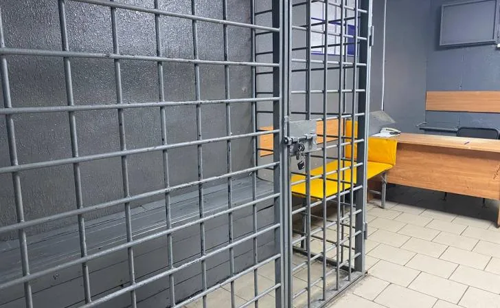 В Курске задержан подозреваемый в краже 100 тысяч рублей из автомобиля
