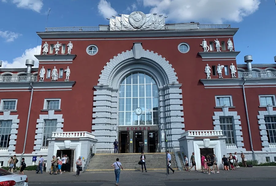 В Курске осуждена москвичка за нападение на полицейского