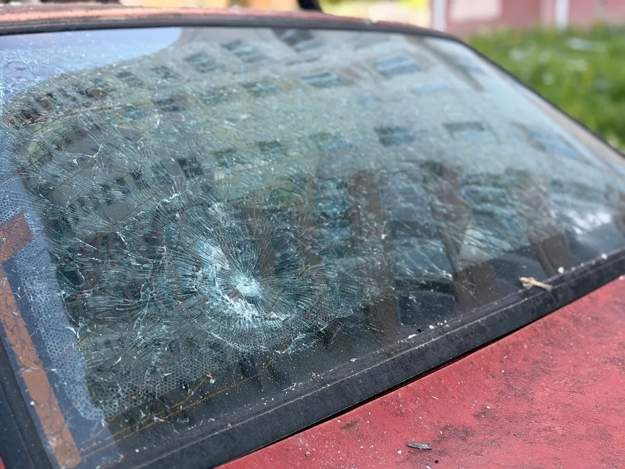 В Курске и пригороде повреждены автомобили в результате атак ВСУ