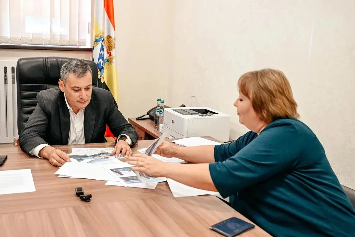 Губернатор Курской области Александр Хинштейн провёл приём граждан