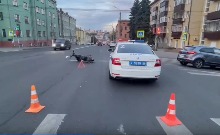 Серьезная авария на улице Дзержинского в Курске: пострадал подросток